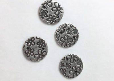 Art Clay ezüstgyurma workshop - négy darab ezüst medál virágos lenyomattal