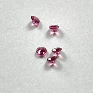 Pink színű 2mm átmérőjű cirkónia kő- 5 db/csomag